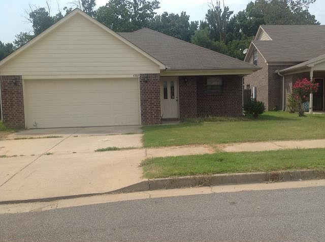 1st image of 4369 Oaks Royal Dr
