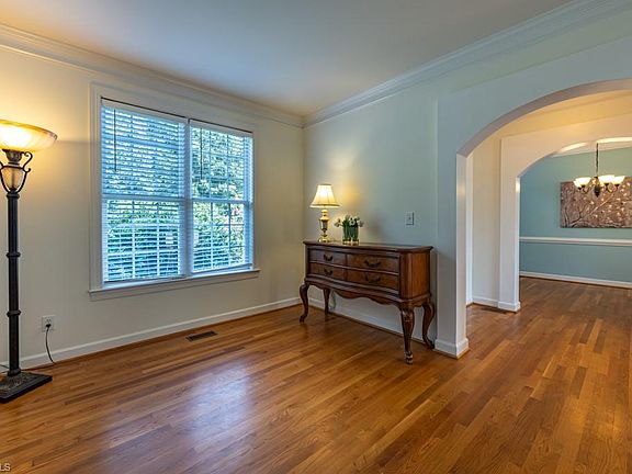 4th image of 1517 Saint Andrews Dr