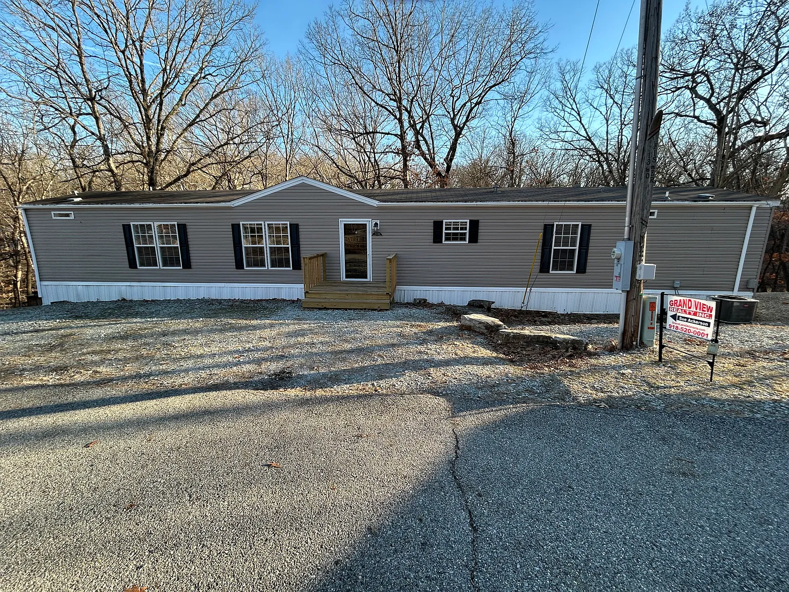 3 bed, 1250 sqft, $1,200 — Photo 1