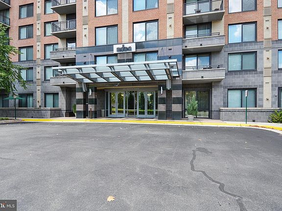 2nd image of 2451 Midtown #416