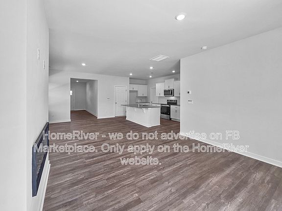 3rd image of 1411 Mammoth Rd