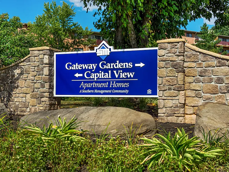 Gateway Gardens — Photo 11