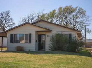 707 S High St, Pratt, KS 67124