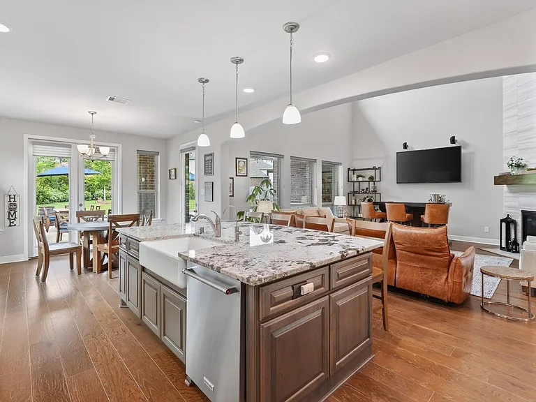 90 Birch Canoe Dr — Photo 3