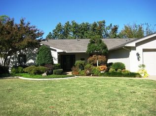 705 NW Heinzwood Cir, Lawton, OK 73505