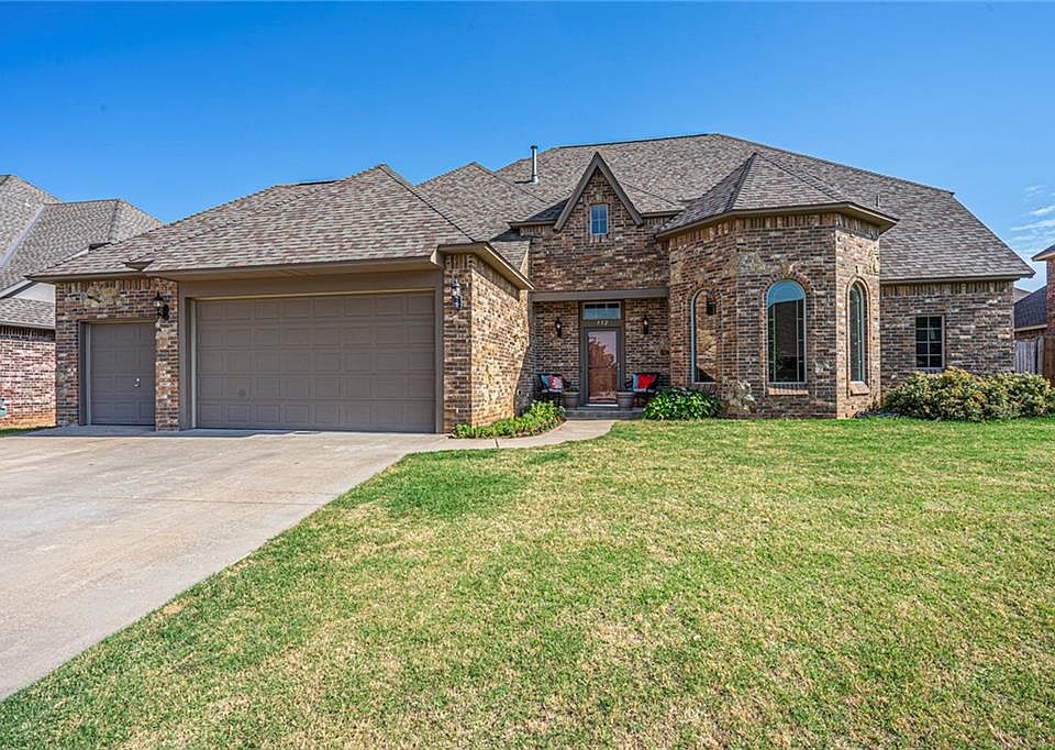 1st image of 932 Justin Dr