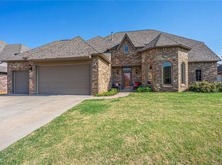 932 Justin Dr, Yukon, OK 73099
