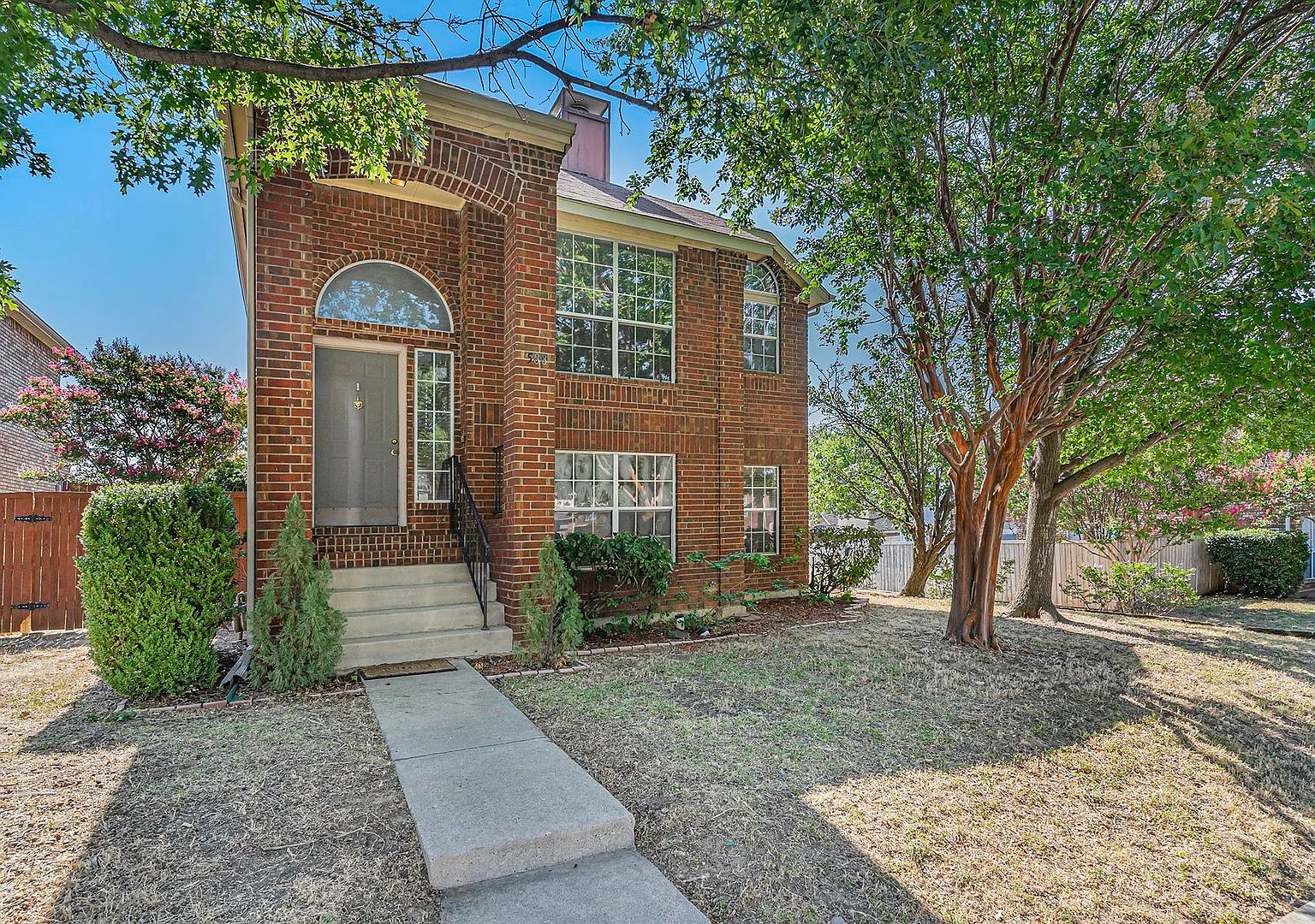 Charming 2-Story in Coppell — Photo 2