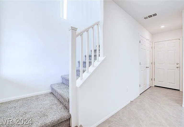 5613 Steampunk St — Photo 3