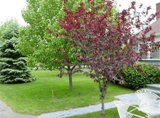 9 Carolina Ave, Tisbury, MA 02568