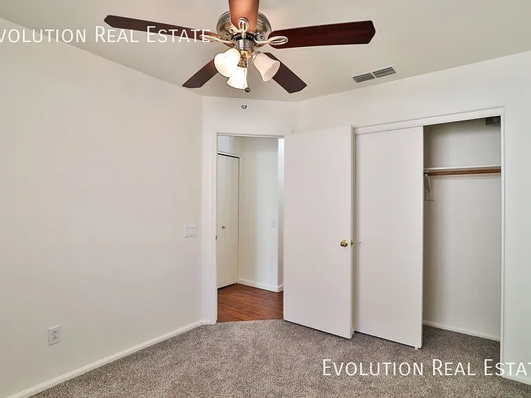 3226 E Sequoia Dr — Photo 20