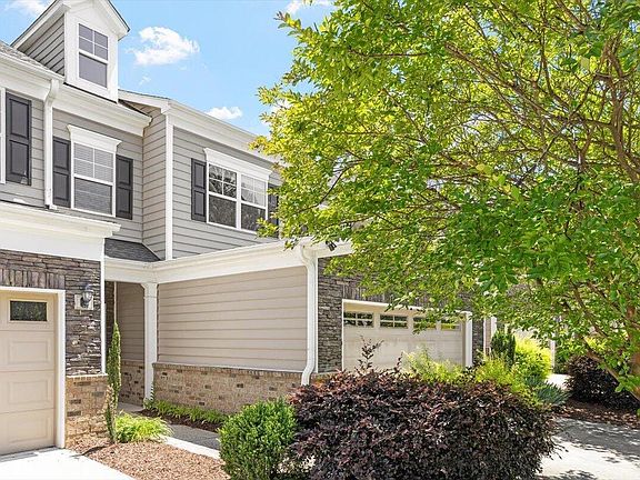 3rd image of 633 Grace Hodge Dr