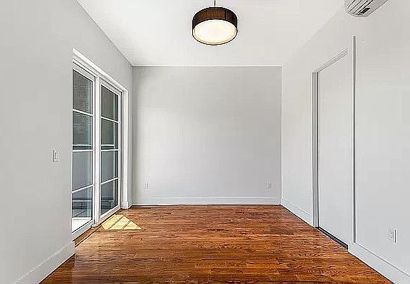2nd image of 894 Metropolitan Ave #5