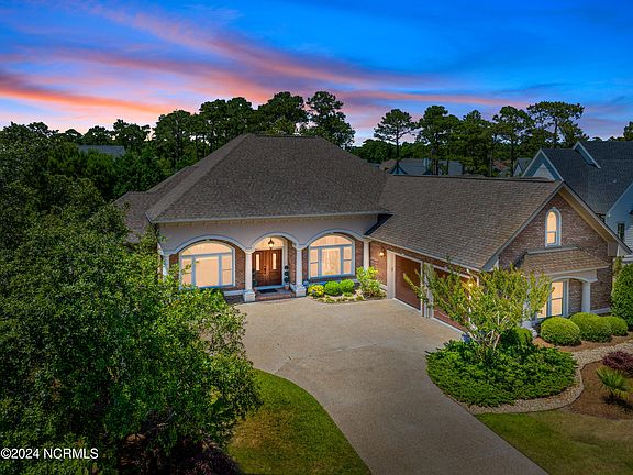 3rd image of 2784 Breffin Court