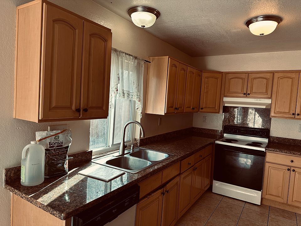 1st image of 1394 McQuesten Dr APT B