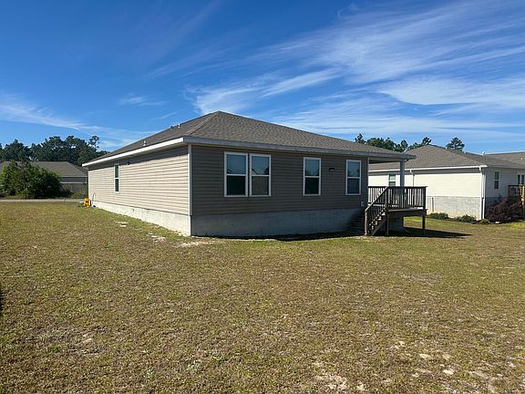 3rd image of 26 Lockwood Way W