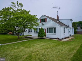 912 Griffith St, Philadelphia, PA 19111