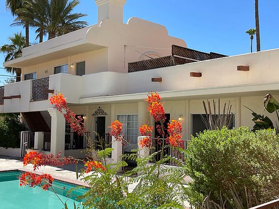 Courtyard Communal Pool and Lounging Deck