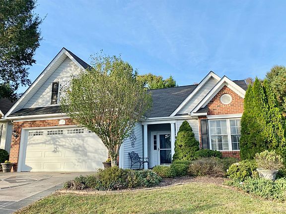 2nd image of 408 Legacy Oaks Cir