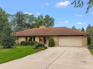 5920 Washington St, Downers Grove, IL 60516