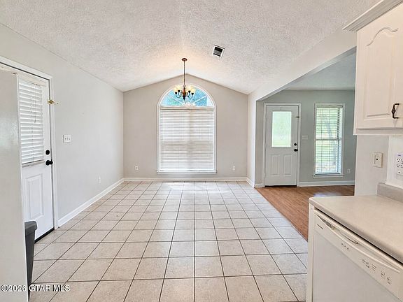 5th image of 131 Caitlin Ave