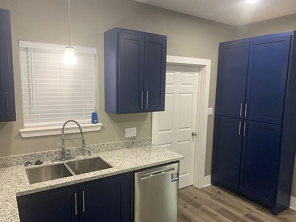 5th image of 221 W Jack St