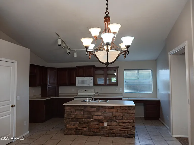 8074 N 109th Dr — Photo 7