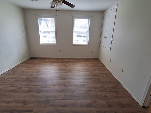 Master bedroom,13x13