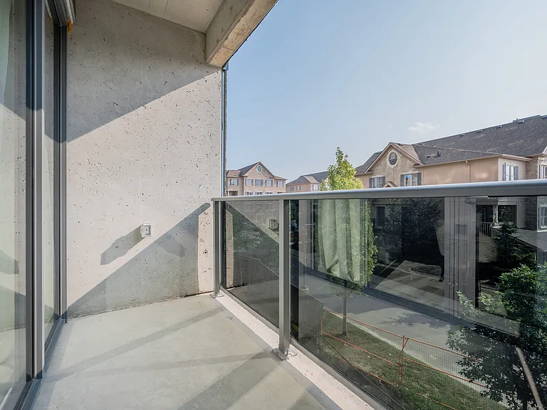 1438 Highland Rd W — Photo 7