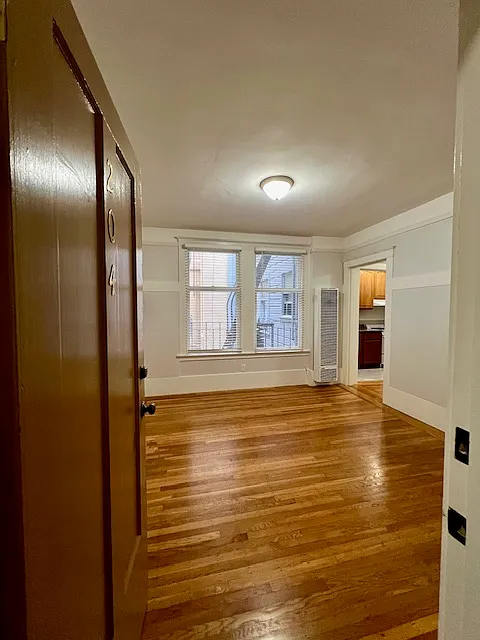 1010 Hyde St., — Photo 2