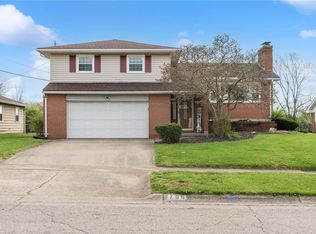 709 Park Dr, Middletown, OH 45044