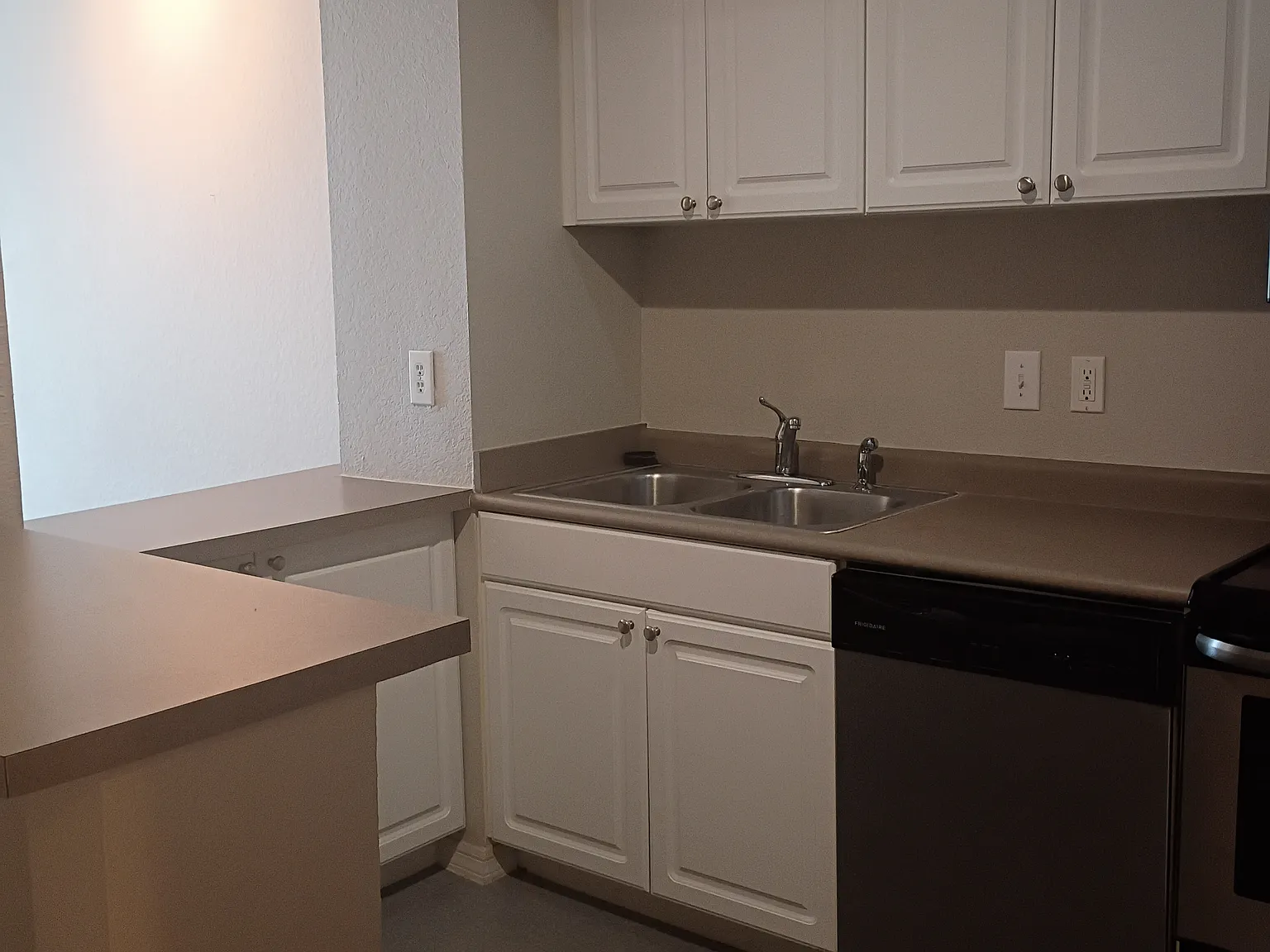 1 bed, 721 sqft, $1,750 — Photo 4