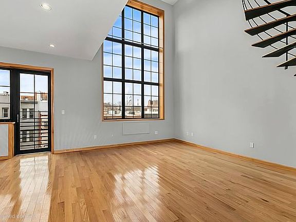 4th image of 14-18 31st Ave