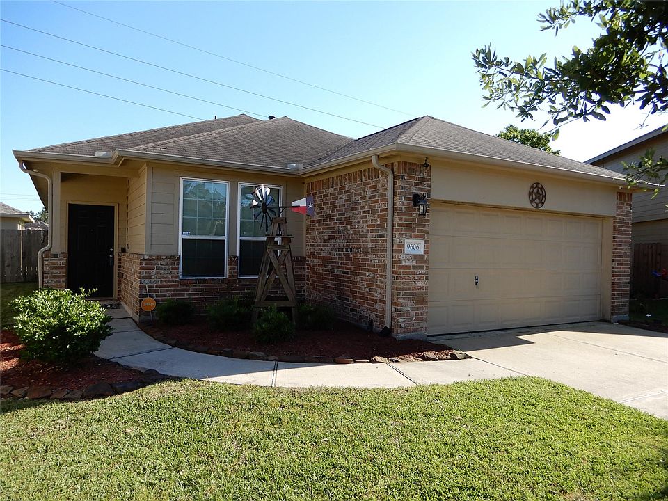 1st image of 9606 Briartrace Ct