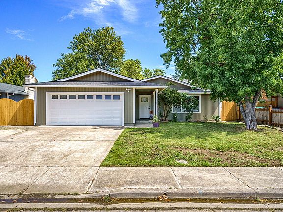 2nd image of 3040 Shelterwood Cir