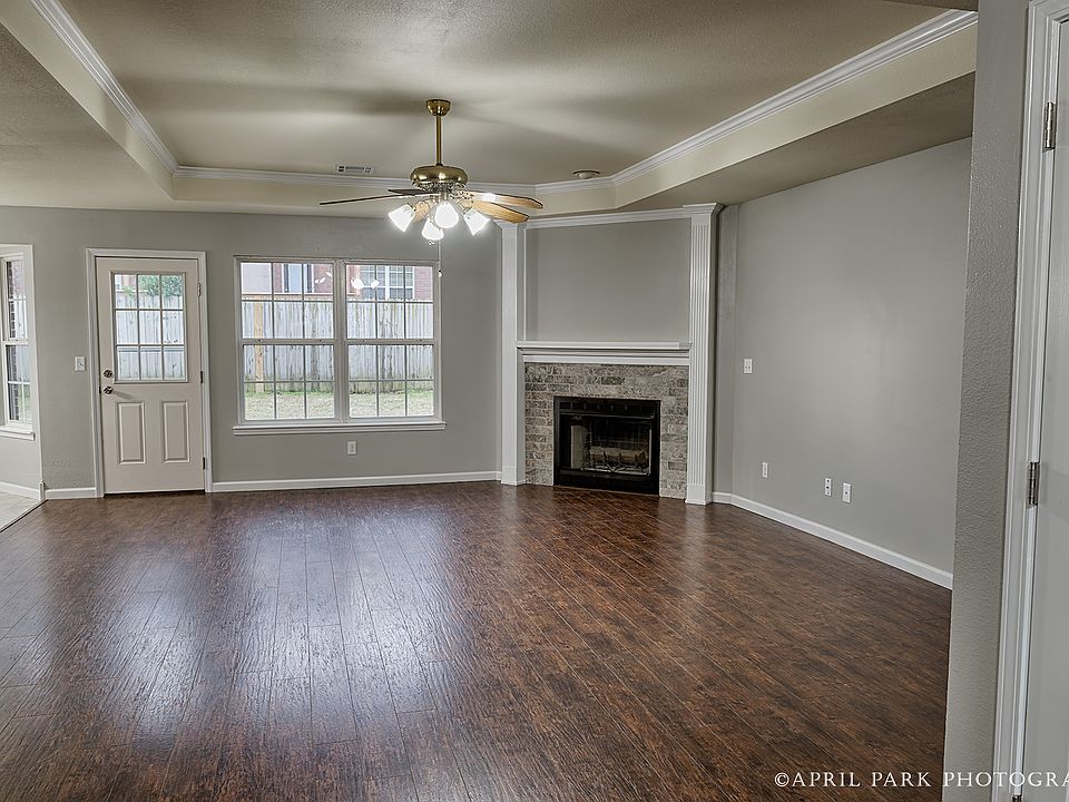 1st image of 408 Julian Ct