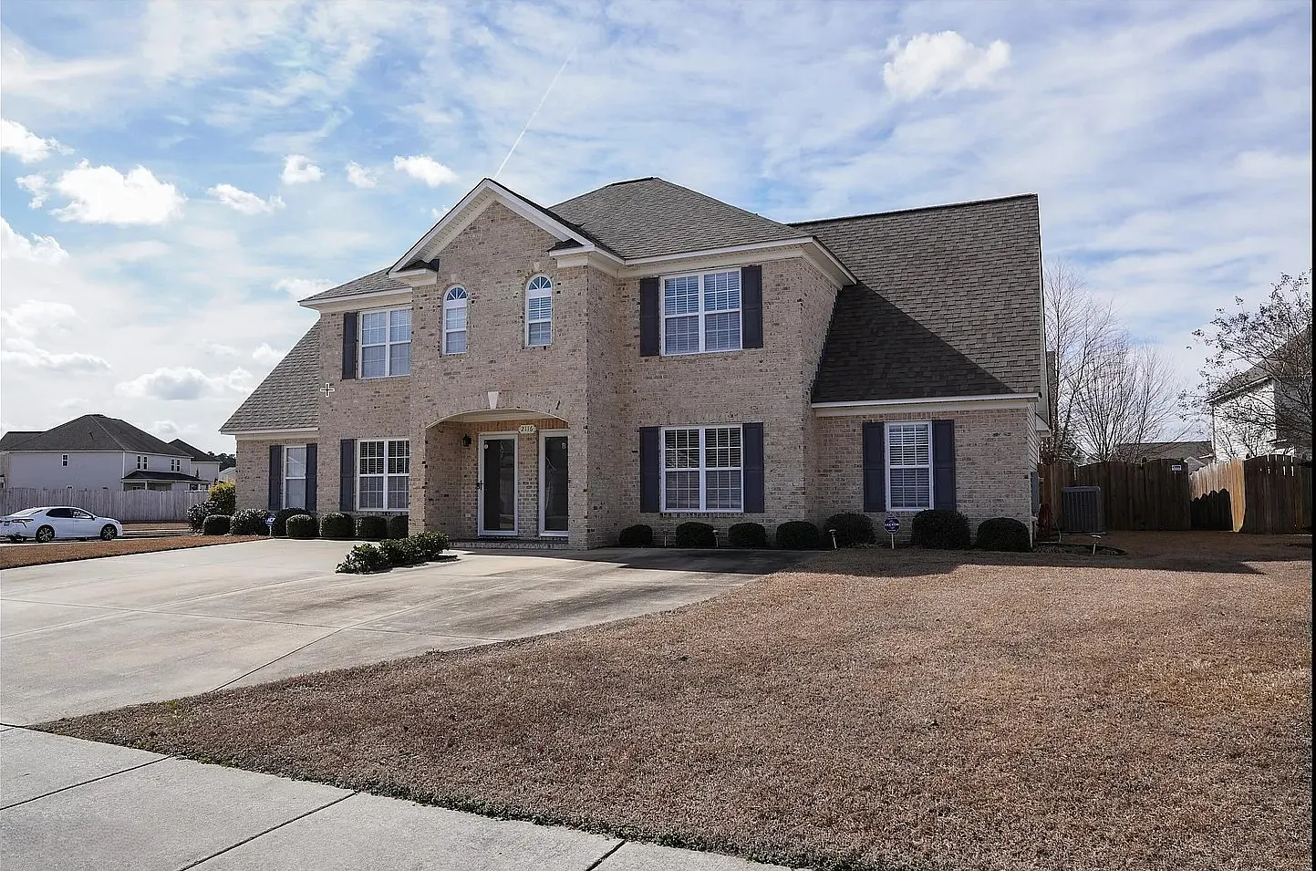3 bed, 3.5 bath, 1945 sqft, $1,900 — Photo 1