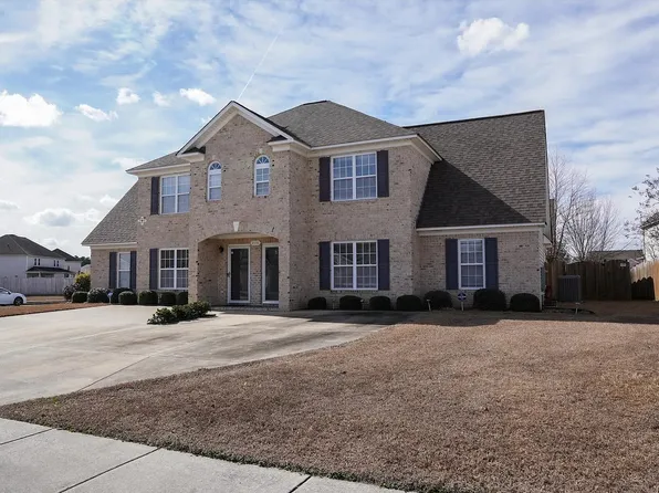 2116 Dovedale Dr, Greenville, NC
