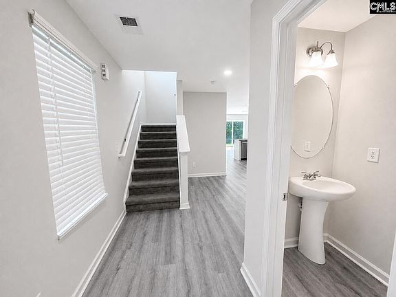 4th image of 1040 Matchingham Dr