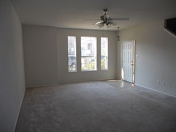 2nd image of 920 Jamie Dr