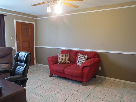 2nd image of 307 Willowood Dr