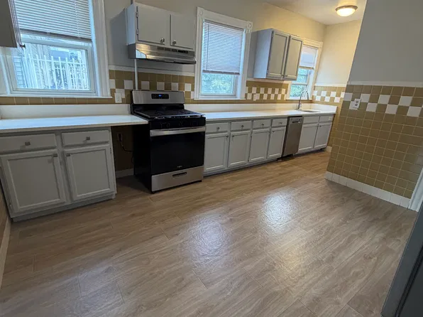 2 Lawrence Pl #2, Brighton, MA 02135