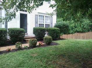 5826 Russett Leaf Ct, Woodbridge, VA 22193