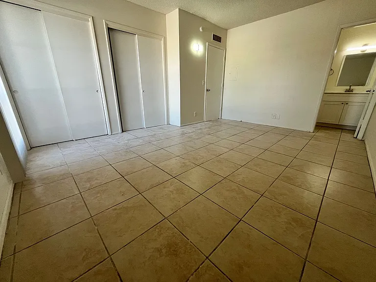 Catalina View Apartments — Photo 85