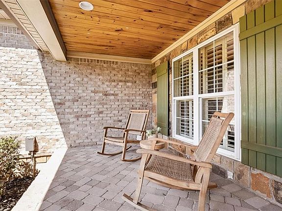 3rd image of 5690 Green Dale Ct