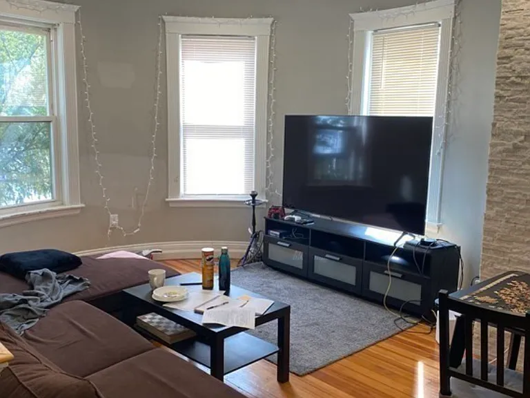 19 Pleasant St #2 — Photo 5