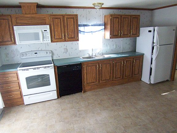 3rd image of 42 W Oak Ave