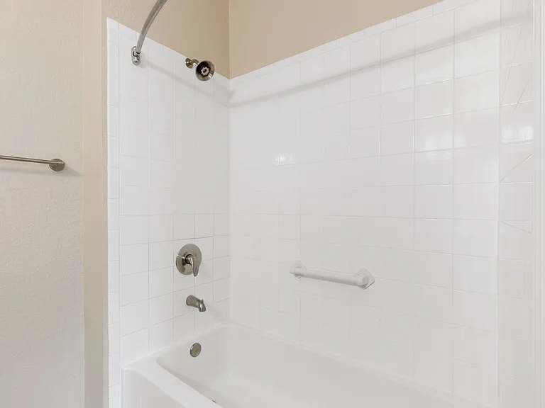 Woodmere Apartments Of Venice — Photo 7