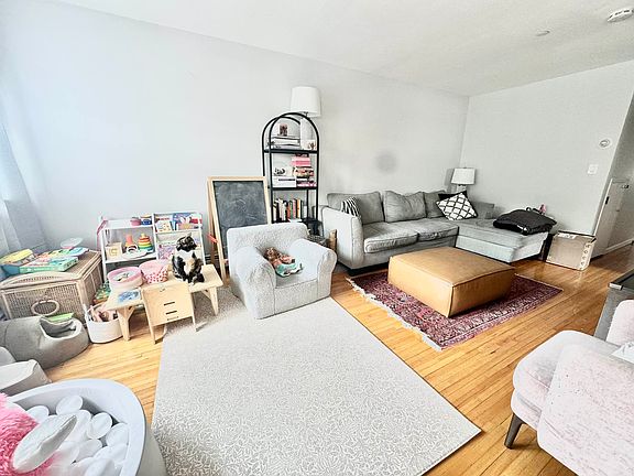 5th image of 3180 42nd St #2