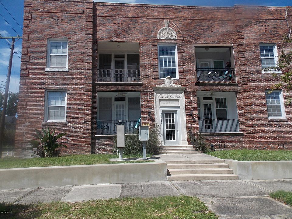 1st image of 2359 Oak St APT 1